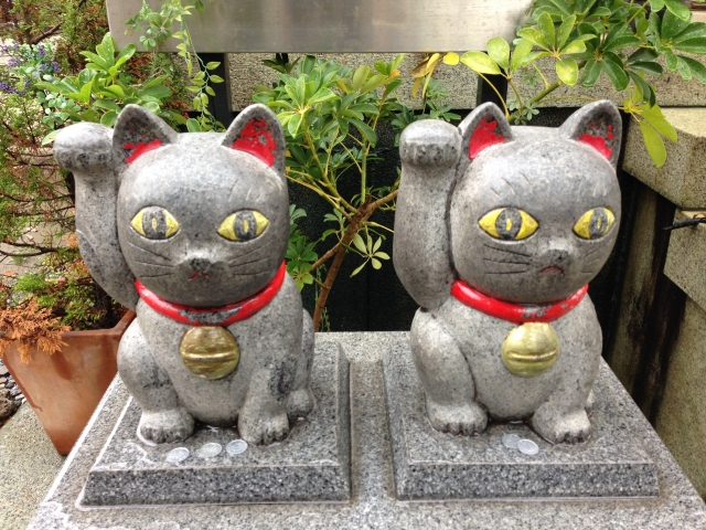 Beckoning cat at ImadoJinja Shirine, Asakusa, Tokyo