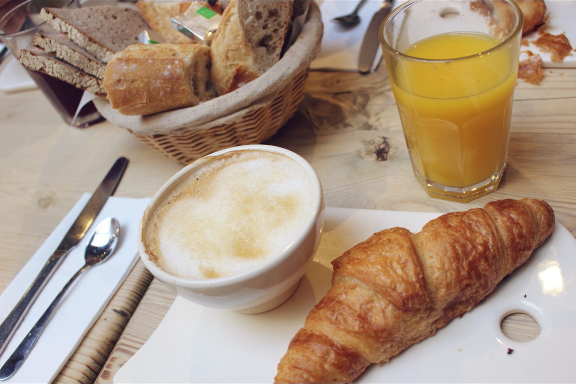 パリ：朝食におすすめベーカリー！ル・パン・コティディアン