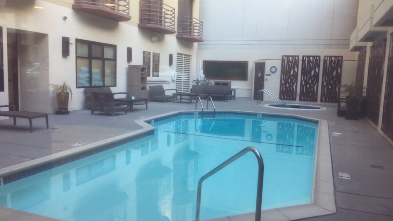 サンディエゴホテル：ベストウェスタンプラス ベイサイドイン、プール写真