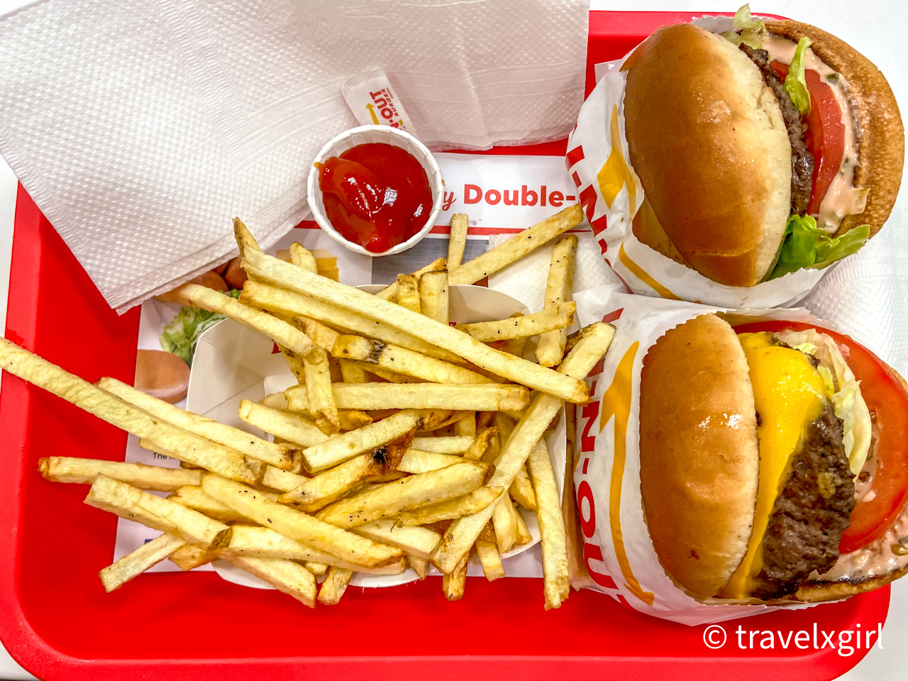 カリフォルニア発祥の人気ファストフード、in-n-out-burger