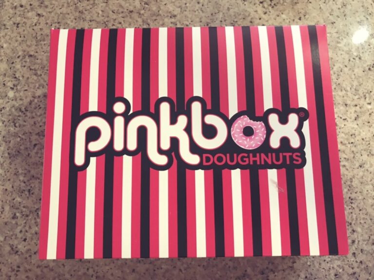 ラスベガス発、ピンクボックスドーナツ：おいしい！ビーガン有・24時間営業 Travel×Girl♡国内/海外旅行ブログ・観光おすすめ情報
